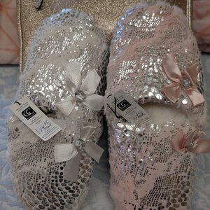 2 pairs slippers and makeup bag. New with tags.